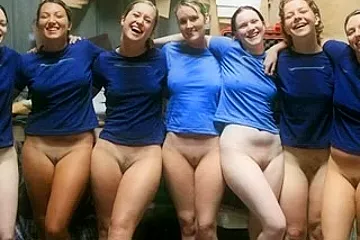 Non-Professional Public Muff Flashing Gals - porn video