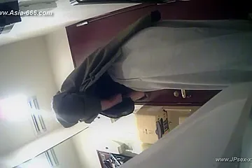 peeping Korean restaurant toilet.1 - porn video