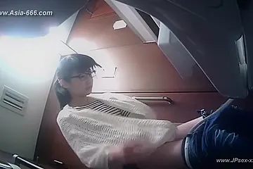 peeping Korean restaurant toilet.15 - porn video