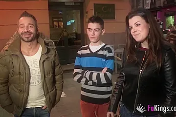 A lesbian, a Gay and Jordi Enp!! - porn video