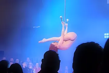 FRANKIE FATALE pirates of the caribbean full strip show australia - porn video