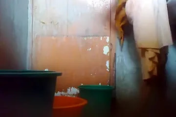 Bangladeshi Maid taking shower. - porn video