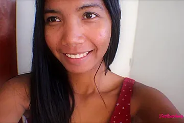 Timy Asian Thai teen Heather Deep films everyself giving a deepthroat throatpie (18+) - porn video