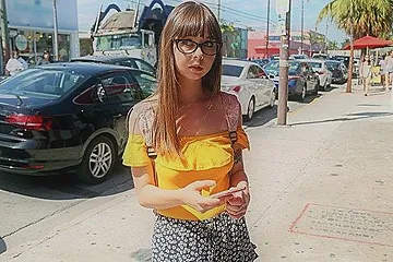 The brunette slid aside her panties and fucked in the back of a pick u... - porn video