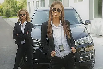 Two sexy Chicks entertain one guy a Threesome... - porn video