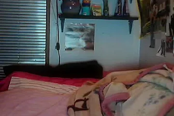Horny emo teen fondles with her pussy (18+) - porn video