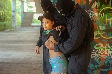LAW4k. Bad chick gets busted and screwed by two naughty policemen - porn video