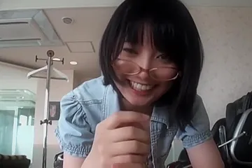 Japanese teen with glasses blowjob with cum in mouth (18+) - porn video