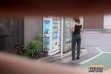 Vending machine sharking surprise with vocal sweet gal being totally stunned - porn video