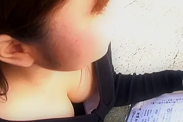 Very hot  downblouse video of sexy japanese babe - porn video