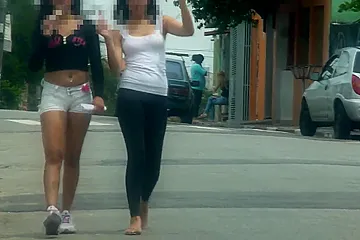 SHORTINHO BRANCO CAMELTOE - porn video