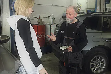 Frances prefers parking lot to hotel room when fucking old goes young guy (18+) - porn video