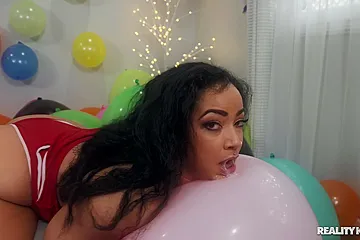 Charles Dera, Bad Kittyyy Balloons & Booty Party / 05.3.2020 - porn video