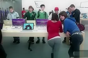 Fine ass girl in tights at the Apple Store - porn video