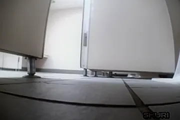 Watching pics of her man's rod and masturbates in the wc - porn video