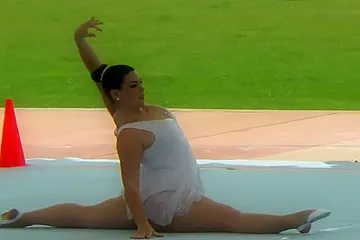 Fuckable gymnastic poses in a show off - porn video