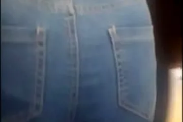 Two candid teen asses in skintight jeans (18+) - porn video