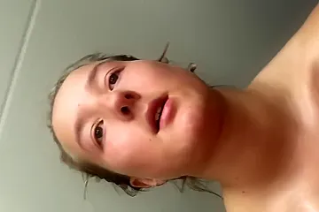 Swedish girl show her naked body and masturbate - porn video