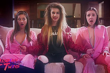 Shyla Jennings in Girlcore - Lesbian Fake twins, Scene #01 - AdultTime - porn video