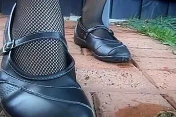 Crush Fetish Flats Vs Snails - porn video