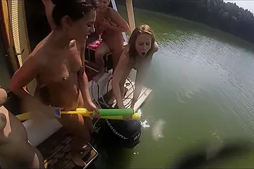 5 girls a GoPro and a boat house - porn video