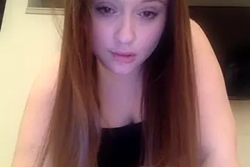 bella shaking that fat ass - porn video