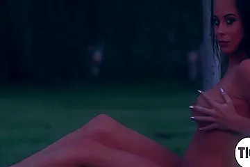 El Frost Takes Everything Off - porn video