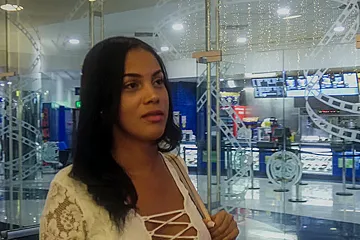 Venezuelan shop owner gets pussy wrecked by hung european tourist - porn video