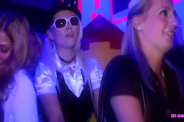 Spring Break Blow-out 21 Min P2 - porn video