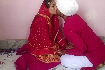 Real Life Newly Married Indian Couple Seduction Romantic Honeymoon Sex Video - porn video