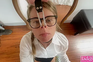 Secretary For A Bonus Lets Boss Turn Her Into Piggy - porn video