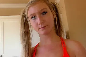 Curious Stepdaughter Gets Overflowing Creampie By Stepdad - porn video