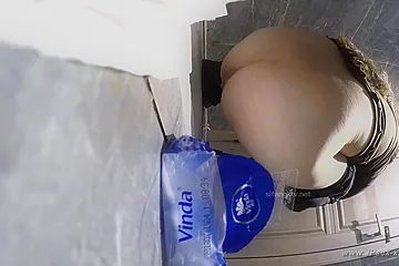 chinese girls go to toilet.527 - porn video