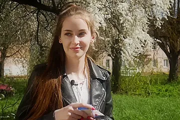 Non Smoker Masha Is Smoking Two All White 120mm Cigarettes Outside - porn video