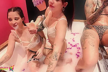 Slutty cowgirl chicks night and sloppy deepthroat training - porn video