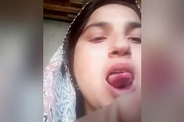 Pathan Wife Showing For Secret Lover With Huge Boobs - porn video