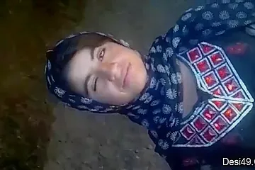 Today Exclusive-paki Chick Shows Her Boobs - porn video