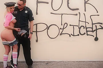 Jessa Rhodes gets pulled over and jerks off a cop - PublicHandjobs - porn video