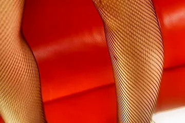 Nothing less expected from this big breasted blonde - porn video