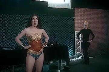 Olive Glass - Wonder Woman In One Dumb Woman Meet The Fembots - porn video