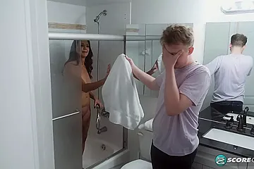 60-year-old Sucks And Fucks Her Stepson With Mike Skywalker And Mallory Knight - porn video