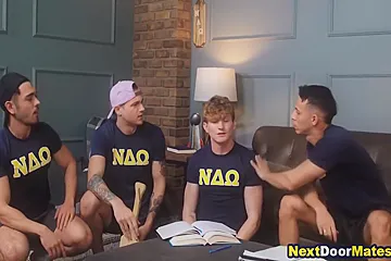 Gay Boy And In College Freshmen Barebacked In Foursome By Pledge Masters 7 Min - porn video