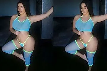 Stepmommy Teaches Me How To Ejaculate With Pamela Rios - porn video