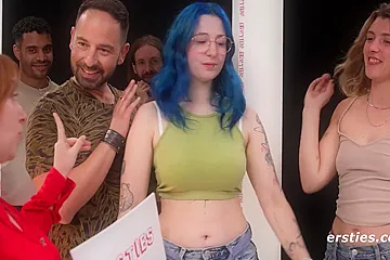 Tinder In 5 ( Of 5) With Real Life - porn video