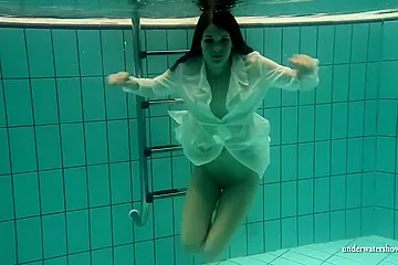 Nude Teen Babe Alone In Swimming Pool (18+) - porn video
