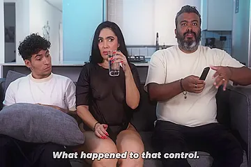 Big Ass Stepmom Enjoys Her Stepson What Her Husband Wont Give Her - Thiago Lopez, Sarah Black And Sara Lopez - porn video