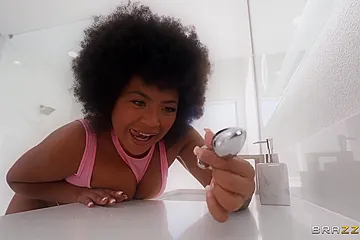 Avery Jane, Scott Nails And Sports Bra - Detecting Some Ass Of - porn video