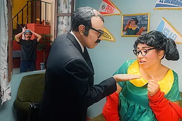 El Chibolo +18 - Don Panzón collects his rent by eating Cholondrina's ham sandwich - CAP 2 - porn video