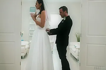 Filthy Bride Gets Banged On The Wedding With Bella Rolland - porn video