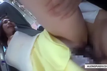 Ricas Y Tetonas Japonesas Cogidas En El Bus - porn video